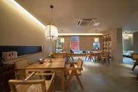 Wuyi Mountain Skyscape Mountain Room