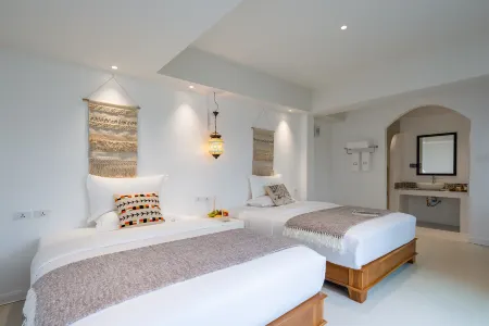 H Flora Hotel Отели рядом с достопримечательностью «Roitawarabarn Baandhawalai - Porter house»