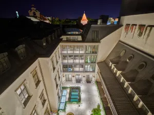 Hotel H15 Luxury Palace - Destigo Hotels