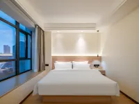 Yuantu Hotel (Guanshanhu Municipal Government Branch) Hotels near Guanshanhu Park