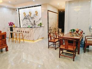 Lianzhou Yue Holiday Hotel