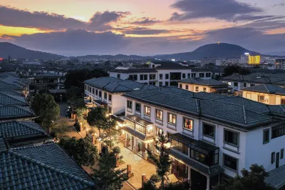 Tengchongxi Water Garden Hot Spring Homestay Hotels near Geothermal Geology Museum