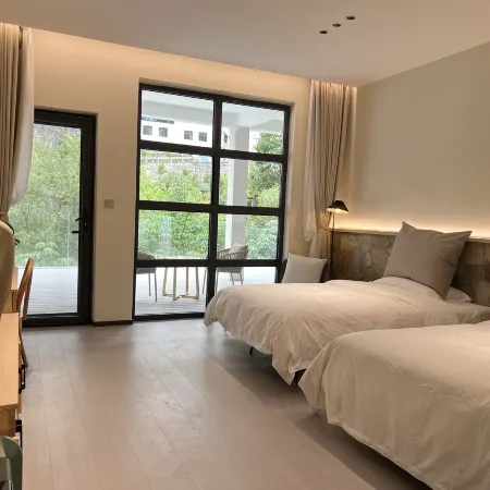 Ice and Snow Mountain Residence Homestay