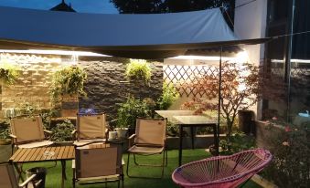 Cozy Courtyard View B&B (Xifu Old Street Branch)