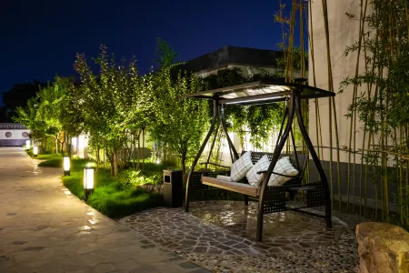 Qufu Queli Bi Lin Hotel Отели рядом с достопримечательностью «WuMaCi Jie»