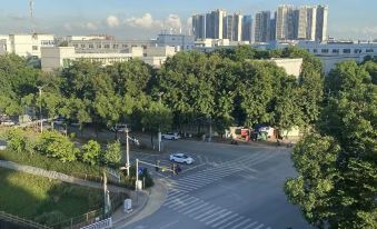 Yahao Hotel (Dongguan Tangxia Tianxin Culture Commercial Plaza)