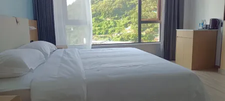 Yuan hong Hotel (Xiangshan Shipu) Отели рядом с достопримечательностью «Huangcheng Beach»