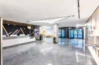 IU Hotel (Baodingxiong County) - Park Yeri
