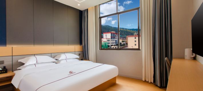 Batang Shunfeng Hotel Hotels in Batang