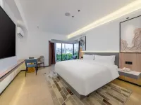 Ai Li Hotel (Meiyuan Guoxing RT-Mart Store) Hotels near Meilan