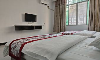 Libo Xiaoqikong Hejiahuan Inn