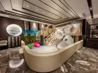 Ramada Plaza by Wyndham Hezhou North - Family