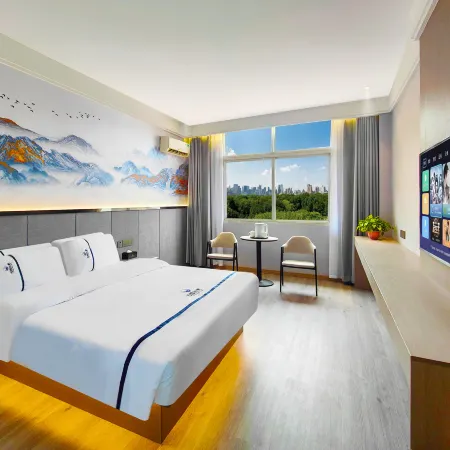 Manzhou International Hotel (Jiajiang Passenger Transport Center)