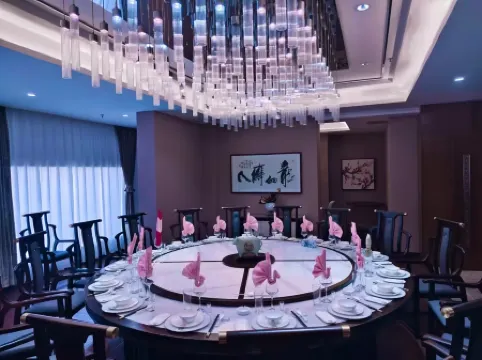 Pingliang Rongting Hotel