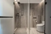 VEEGLE BY LANDISON HOTEL