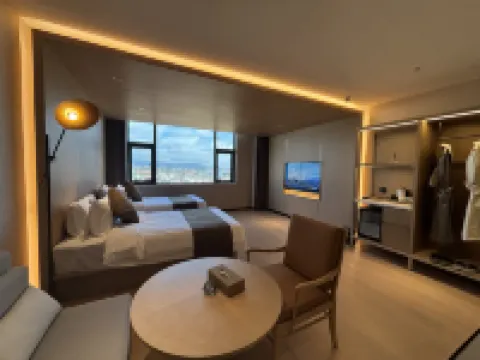 Yuhuadao Boutique Resort Hotel (Yanshan Longhu Park) โรงแรมในหยานซาน