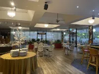 Acacia Court Hotel Hotels in Cairns North