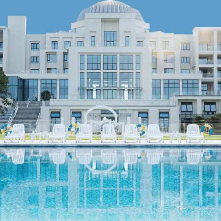The PATA Hotel Отели рядом с достопримечательностью «Жухайский конный корт»