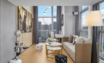 Platinum Executive Apartment (Vanke Plaza Jixiang Metro Station)