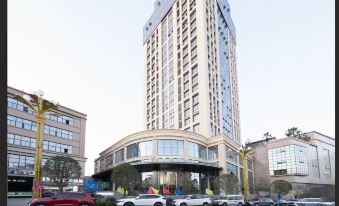 Meihao Lizhi Hotel (Zhenxiong Mission Hills Shopping Park)