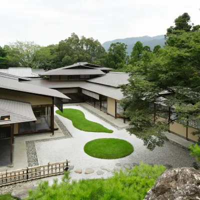 The Westin Miyako Kyoto (KASUI-EN) Отели рядом с достопримечательностью «Железнодорожный вокзал Оцу»