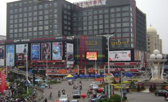 Huifeng Hotel - Housity
