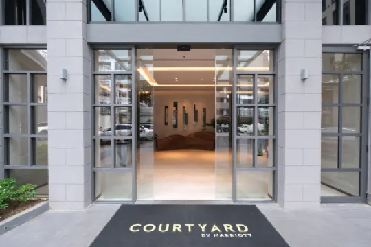 Courtyard Bangkok Sukhumvit 20