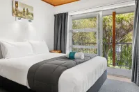 ASURE Brookvale Motel Hotels in Albert Town