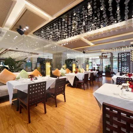 the Qingyuan Hotel Qingcheng