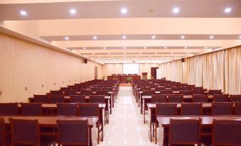 Zouzi Hotel (Nanjing Lishui Development Zone Automobile 4S Yuan Branch)