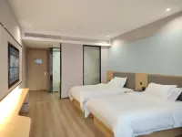 유니투어 호텔 (프라하 광장)