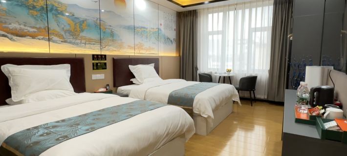 Purang Jinmantang Holiday Hotel Ξενοδοχεία στην πόλη Πουλάν