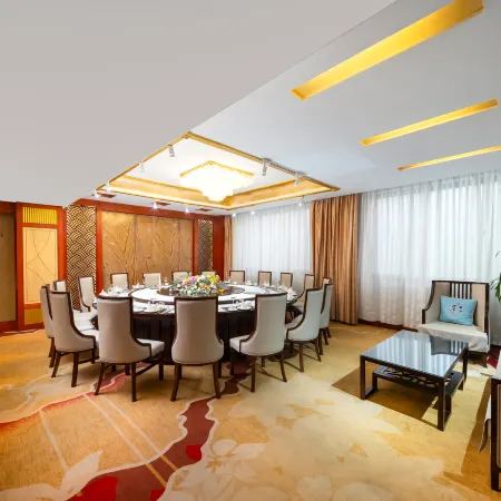 Zhongzhou Yufeng International Hotel