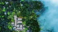 UPCLOUD SHUGUANGLI VILLA Hôtels à : Sur la montagne