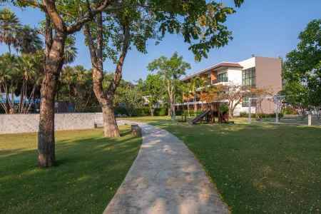 Fisherman's Resort Haad Chao Samran Отели в г. Пхетчабури