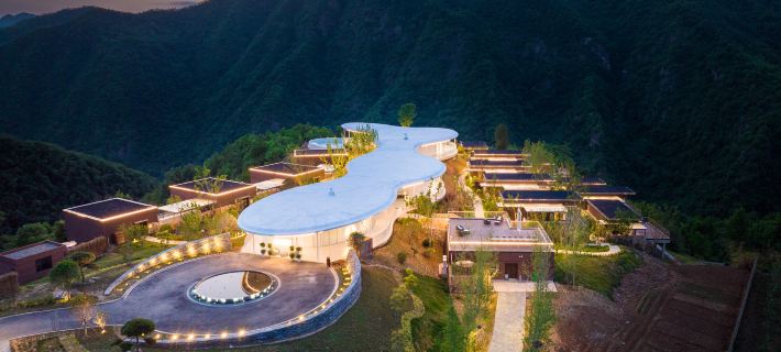 Landscape Hidden Cottage,360°Mountain and Sea View,Cliff Swimming Pool, Forest View Manor Hotel a Luanchuan