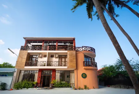 Silver Oasis Maldives Отели рядом с достопримечательностью «Hudhuranfushi»