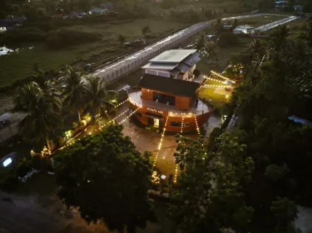 Noah's Ark Hotel Powered by Cocotel Отели рядом с достопримечательностью «Панглао»