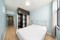 퓨처 샤오자 유스 커뮤니티 호텔 (상하이 바오산 시티 인더스트리얼 파크) 뿌리 조각 예술 엑스포 센터 주변 호텔