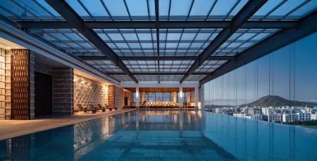 Guilin Exhibition International Hotel Отели рядом с достопримечательностью «Zhengyang Pedestrian Street»