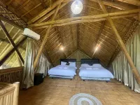 The Osing Bamboo Resort - 주차장