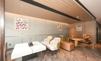 ECHIC Hotel (Guangzhou Xilang Subway Station)