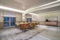 Xingcheng Hotel, Tuanjie South Street, Kuitun Station