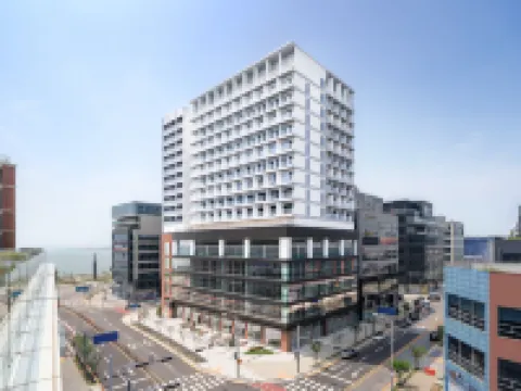 Urbanstay Siheung Geobukseom 始興市のホテル