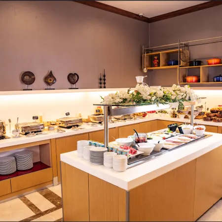 Ramada by Wyndham Istanbul Alibeykoy Отели рядом с достопримечательностью «Университет Bilgi»