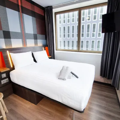 easyHotel Paris Nord Aubervilliers Hotel dekat Stasiun Metro Simplon