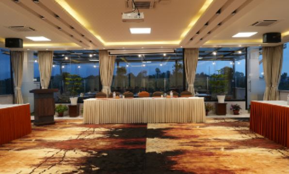 Apex Business Hotel - Tribhuvan International Airport, Kathmandu