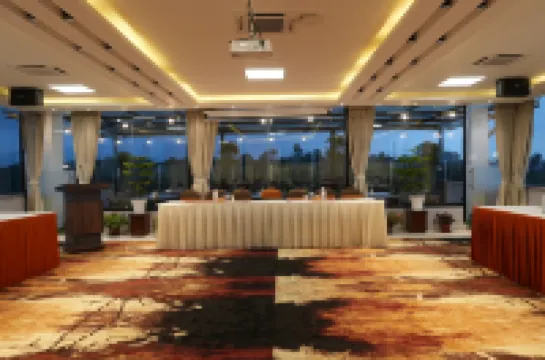 Apex Business Hotel - Tribhuvan International Airport, Kathmandu