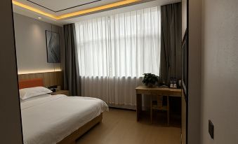 YaLe  Hotel