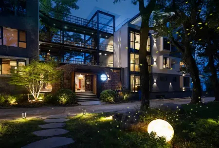 Spring of the Wild Child Отели в г. Гуйси